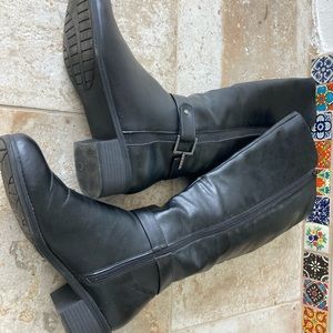 Riding Style Buckle Boots